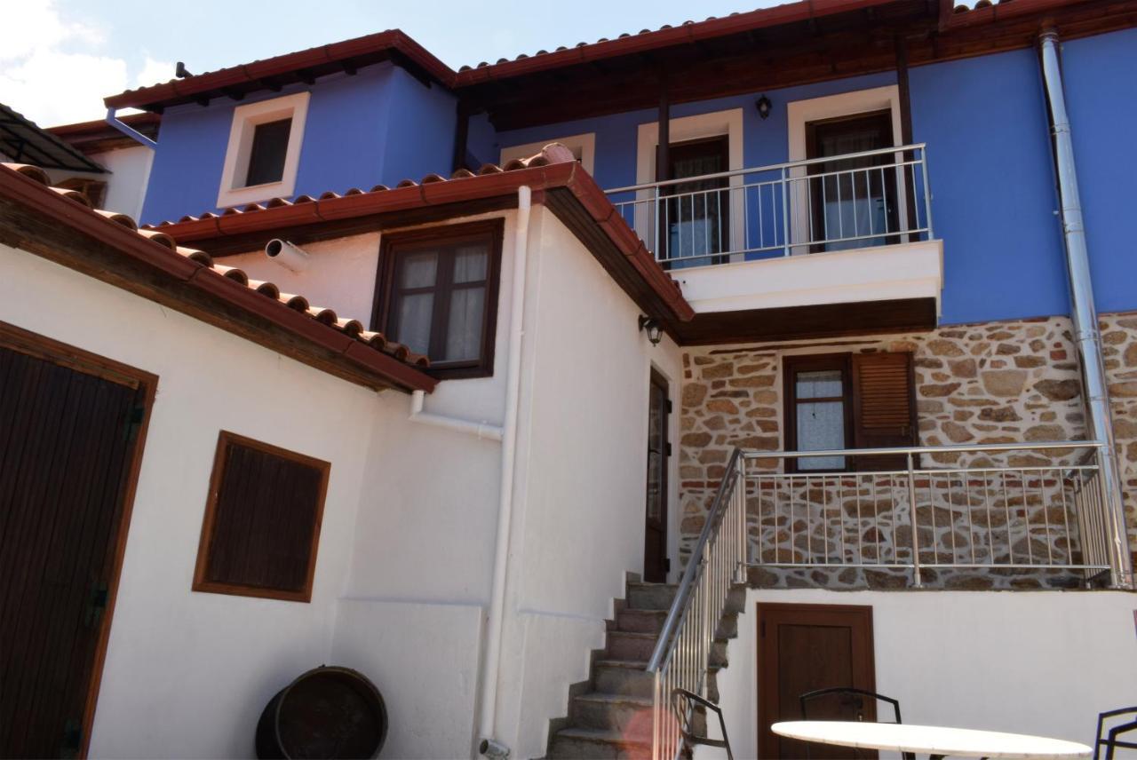 Renovated Old Manor House With Yard Villa อาร์ไนยา ภายนอก รูปภาพ