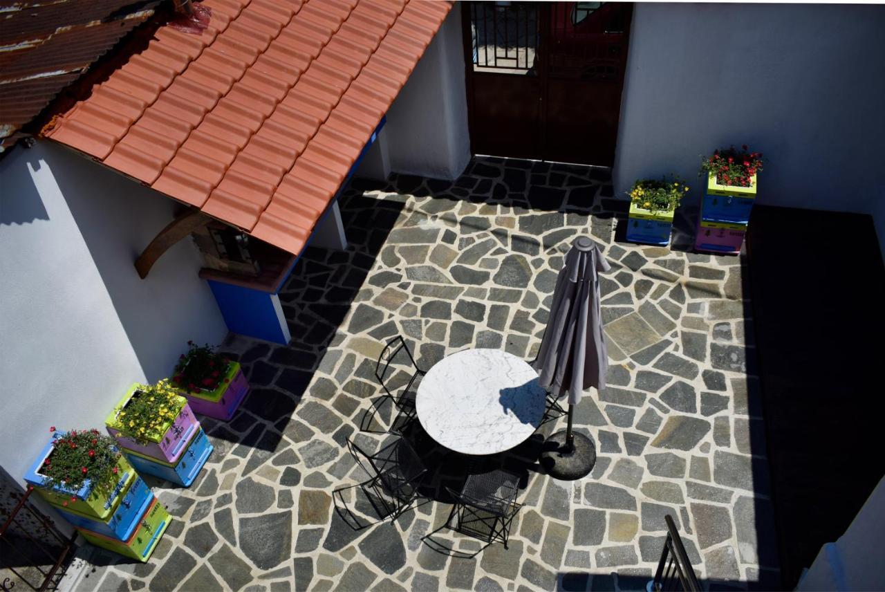 Renovated Old Manor House With Yard Villa อาร์ไนยา ภายนอก รูปภาพ