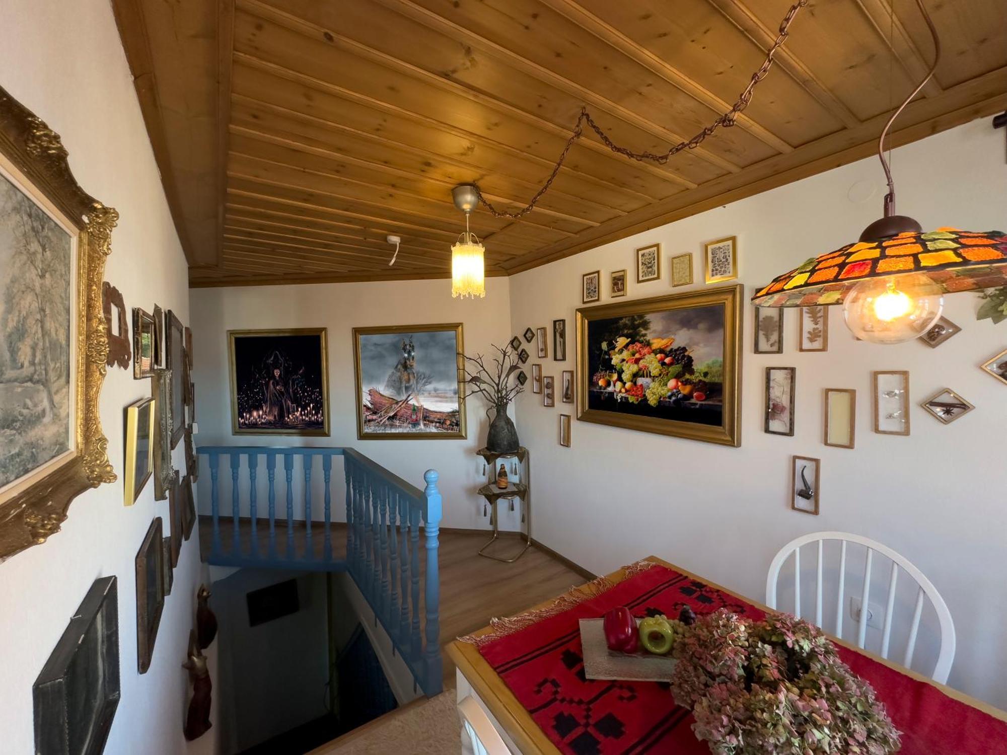 Renovated Old Manor House With Yard Villa อาร์ไนยา ภายนอก รูปภาพ